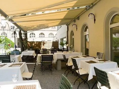 Hotel St. Josef Zúrich 3*,